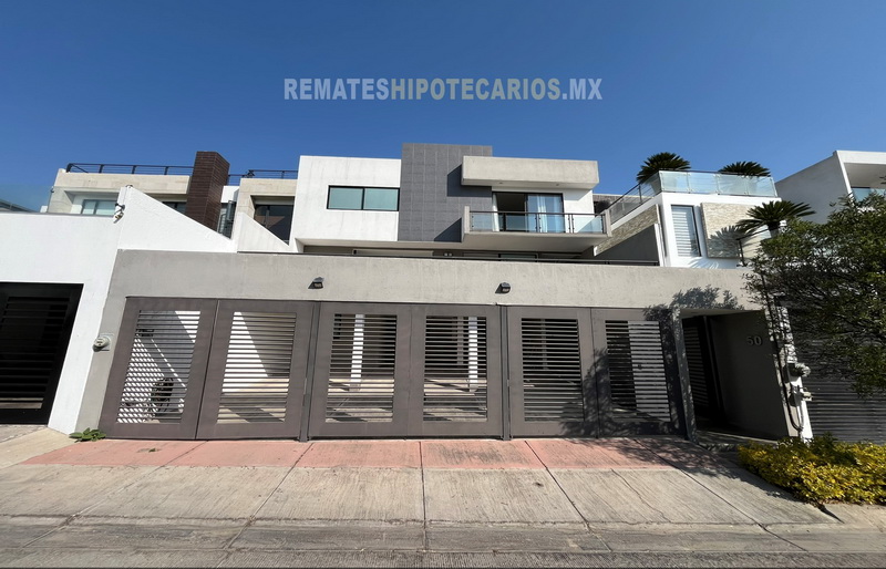 Casa Lomas Verdes 6ta Sección - 