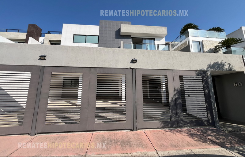 Casa Lomas Verdes 6ta Sección - 