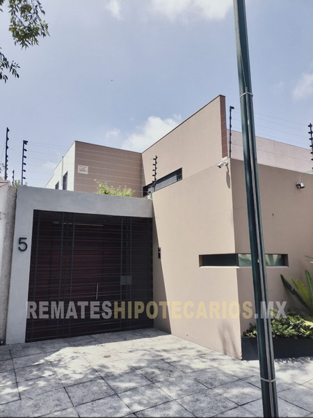 Casa en Bosques de las Lomas - 