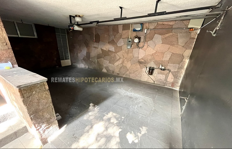 Rousseau 74 Anzures - 