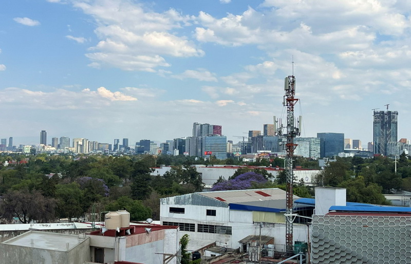 Edificio en Lomas de Sotelo - 